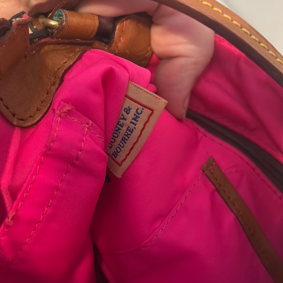 Dooney & Bourke small purse - Picture 7 of 8